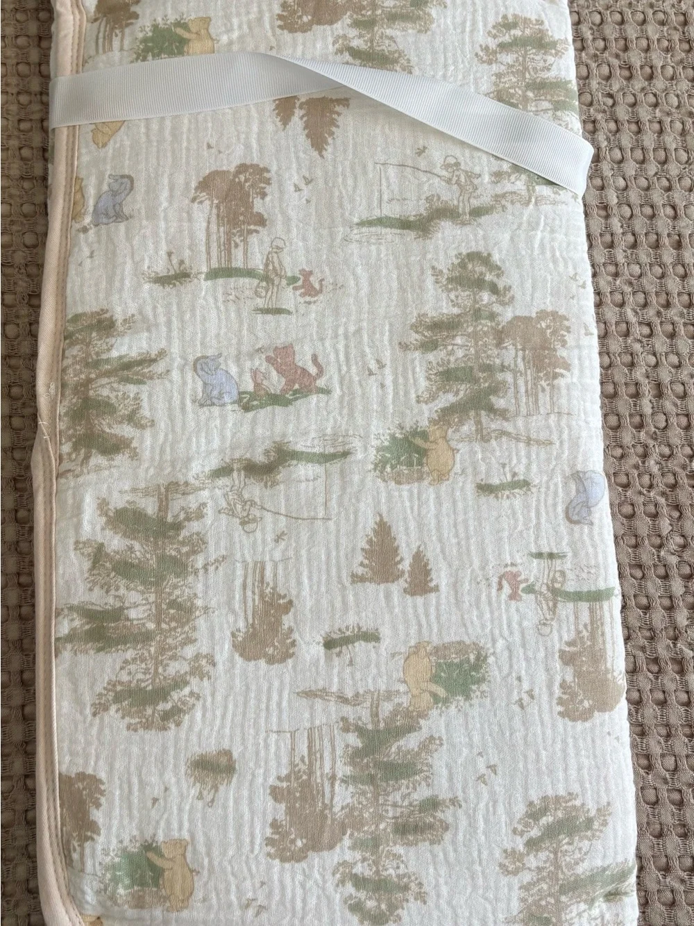 Disney Baby Organic Cotton Muslin Blanket - Cream, Tan & Green - Picture 4 of 5